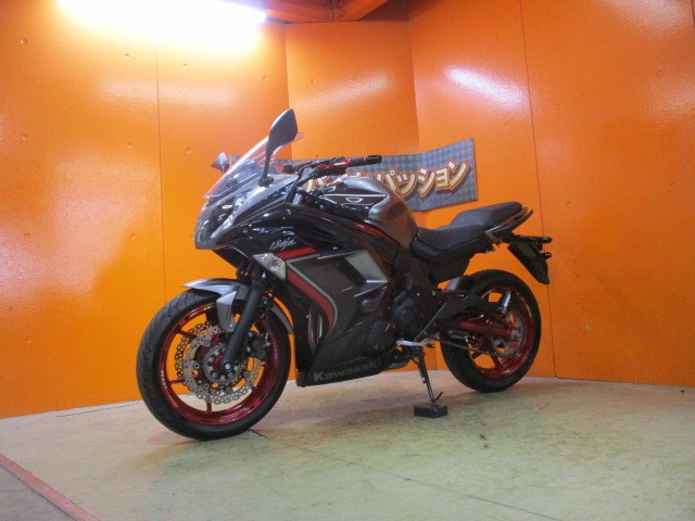 最長２４か月保証付き！この３００台限定のメタリックムーンダストグレーメタリックスパークブラックは希少